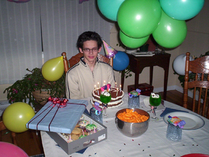 photo anniversaire Célestin Curly triste.png