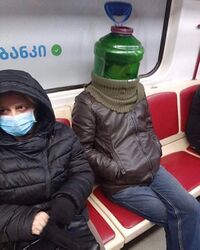 1617799687-subway-corona-masks-pics-32-5f7c694a1d5ff-700.jpg