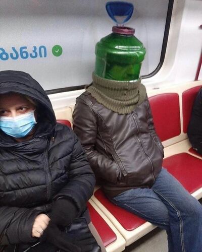 1617799687-subway-corona-masks-pics-32-5f7c694a1d5ff-700.jpg