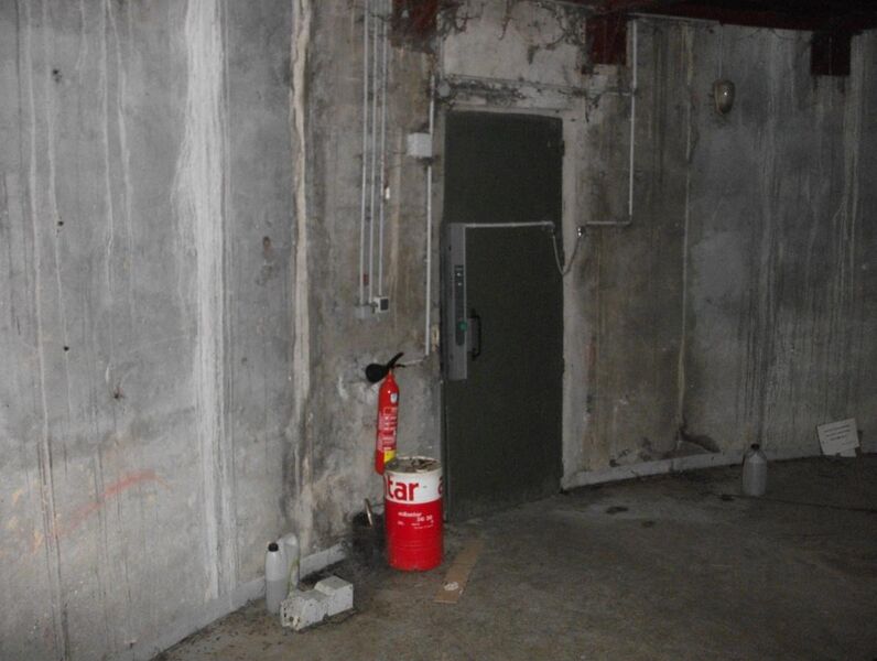 Fichier:urbex manit007 009.jpeg