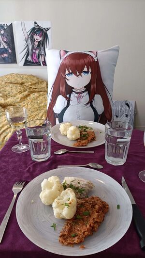 Photo de Getset en train de dîner avec une de ses nombreuses waifus.jpg