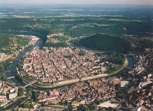 1280px-Besancon boucle Doubs.jpg